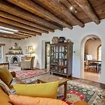 Garcia Street Adobe Three-Bedroom Holiday Home