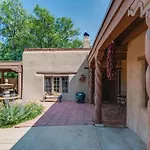 Garcia Street Adobe Three-Bedroom Holiday Home